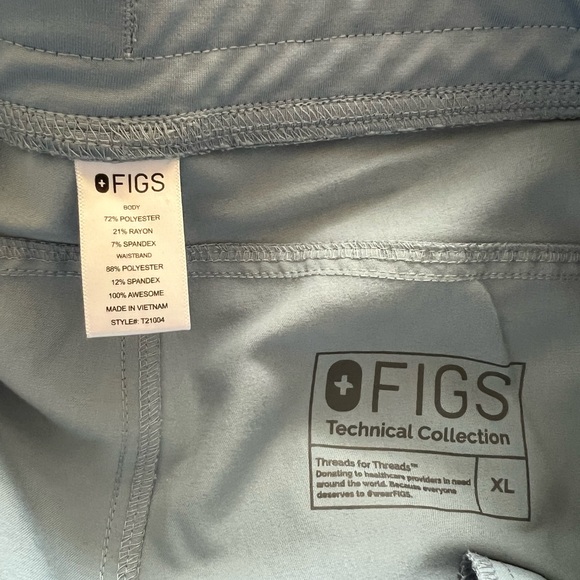FIGS Dusty Blue Scrub Set - Picture 6 of 7